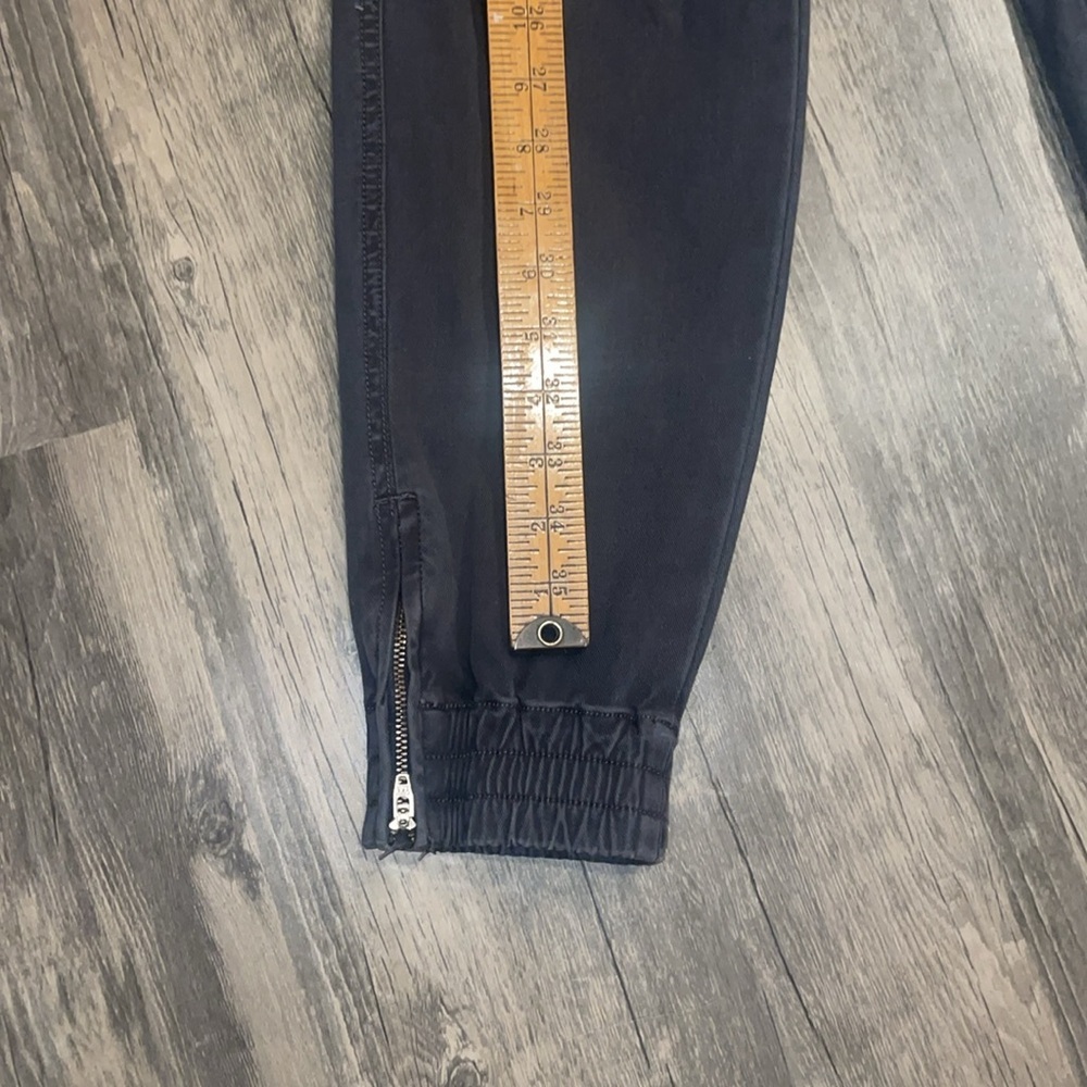 Spanx stretch twill cargo jogger woman’s medium like new excellent condition - Picture 7 of 11